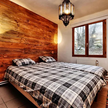 Cozy Chalet In Ponts With Garden *